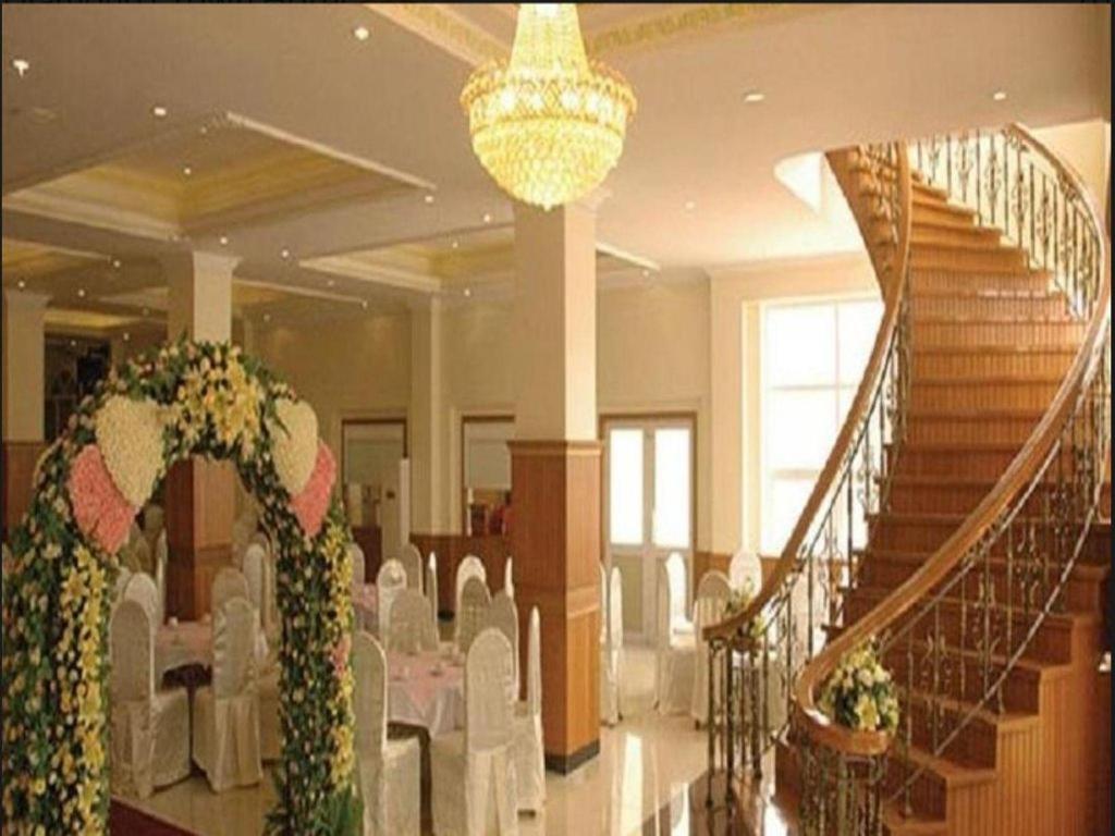 Diamond Crown Hotel Dawei Bagian luar foto