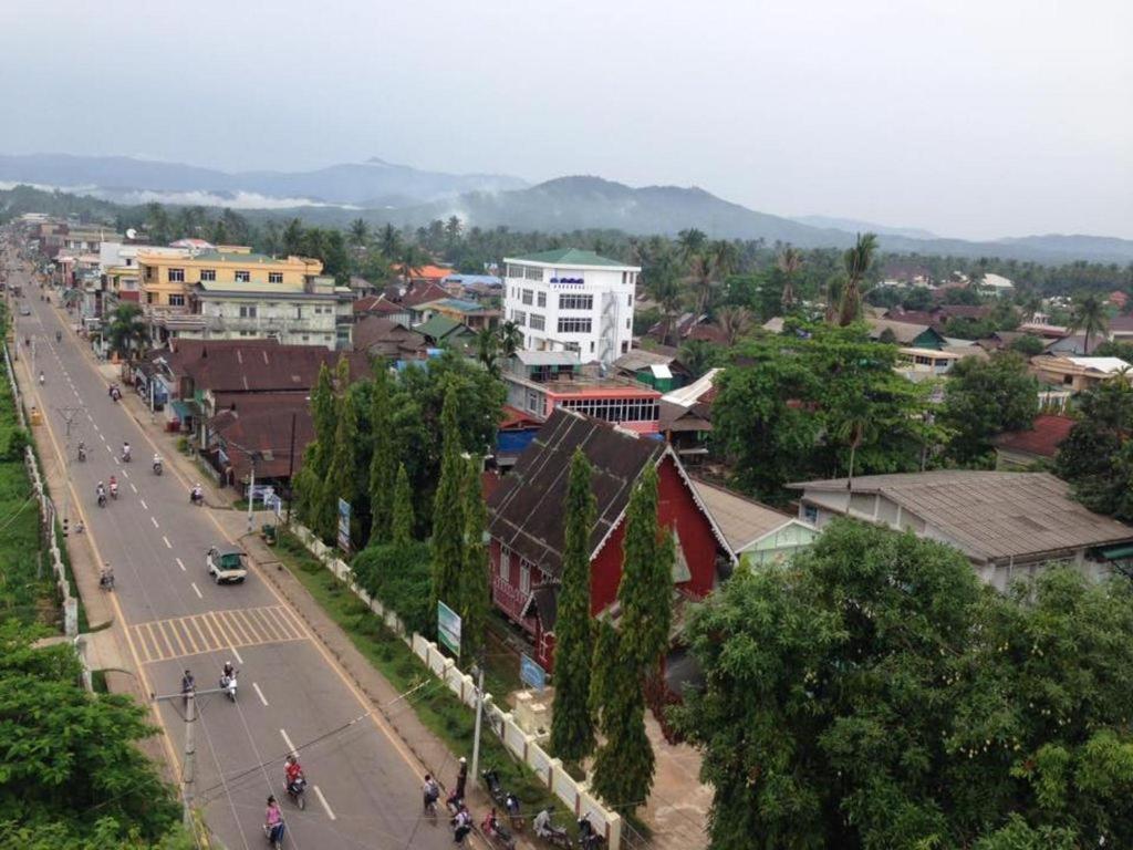 Diamond Crown Hotel Dawei Bagian luar foto