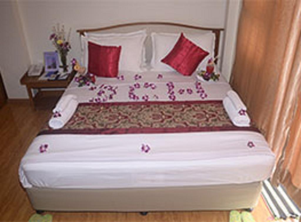 Diamond Crown Hotel Dawei Bagian luar foto