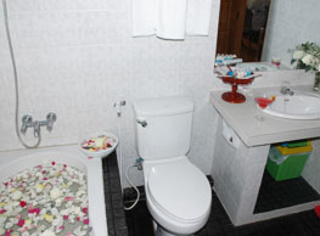 Diamond Crown Hotel Dawei Bagian luar foto
