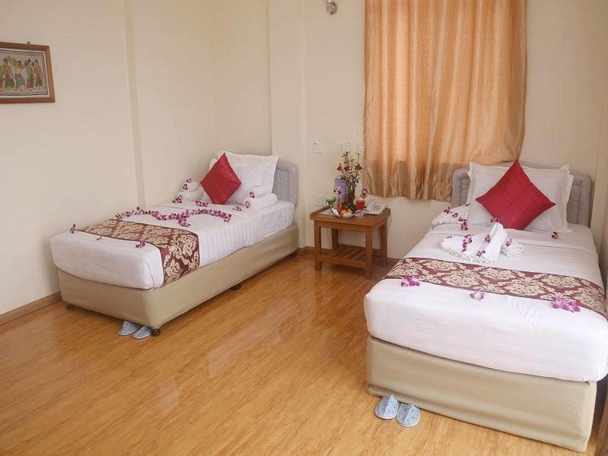 Diamond Crown Hotel Dawei Bagian luar foto