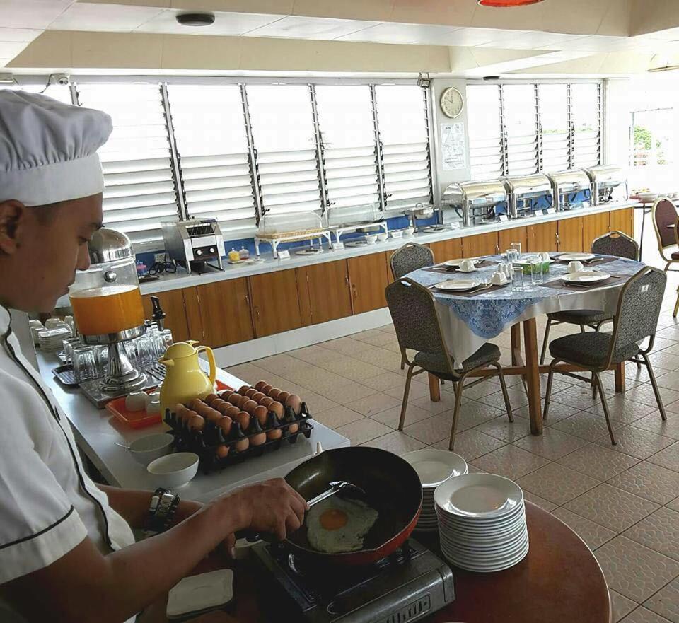 Diamond Crown Hotel Dawei Bagian luar foto